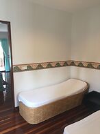 Lyndale Lodge