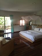 Lyndale Lodge