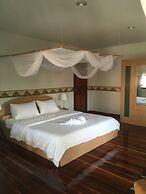Lyndale Lodge