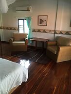 Lyndale Lodge