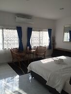 Lyndale Lodge