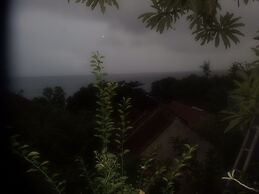 Bukit Indah Home Stay
