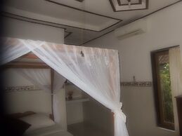 Bukit Indah Home Stay