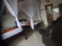 Bukit Indah Home Stay