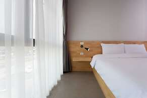 Easy Hotel