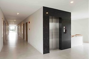 Easy Hotel