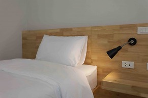 Easy Hotel