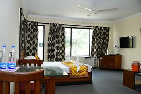 Hotel Dolphin