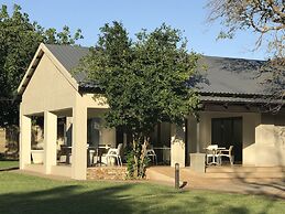 Hamiltons Lodge & Restaurant