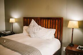 Hamiltons Lodge & Restaurant