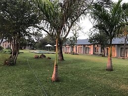 Hamiltons Lodge & Restaurant