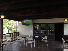 Hamiltons Lodge & Restaurant