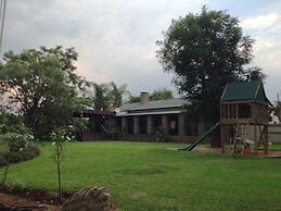 Hamiltons Lodge & Restaurant