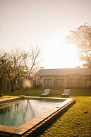 Hamiltons Lodge & Restaurant