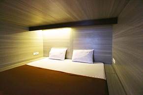 DD Living - Hostel