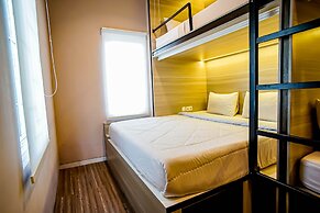 DD Living - Hostel