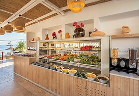 Daphnis Hotel