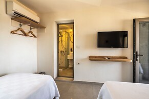 Daphnis Hotel