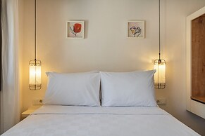 Daphnis Hotel