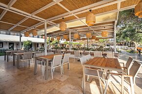 Daphnis Hotel