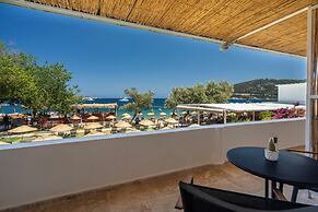 Daphnis Hotel