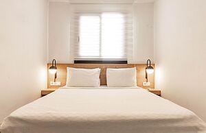Daphnis Hotel