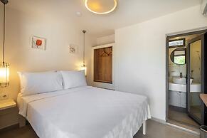 Daphnis Hotel