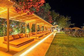 Daphnis Hotel