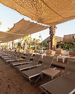 Kefi Beach and Suites