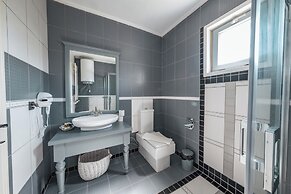 Kefi Beach and Suites