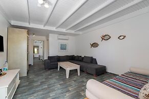 Kefi Beach and Suites