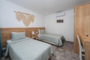 Kefi Beach and Suites