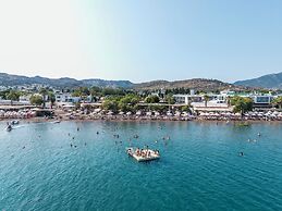 Kefi Beach and Suites