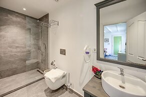 Kefi Beach and Suites