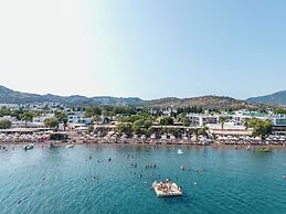 Kefi Beach and Suites