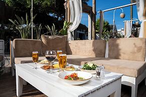 Kefi Beach and Suites