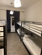 Easy Housing Hostel