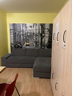 Easy Housing Hostel
