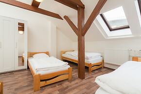 Easy Housing Hostel