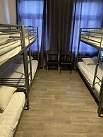 Easy Housing Hostel