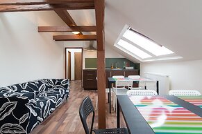 Easy Housing Hostel