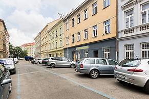 Easy Housing Hostel