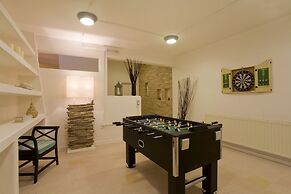 Blackrock Villa