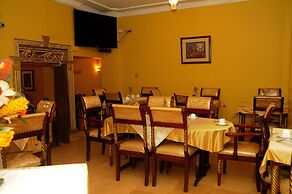 Colony Inn Hotel