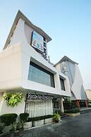 Xen Hotel Nakhon Pathom