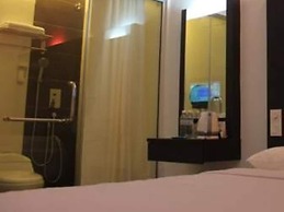 Dream Hotel