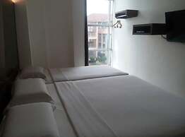 Dream Hotel