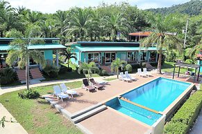 Tum Mai Kaew Resort