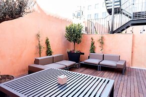 FLORA Chiado Apartments