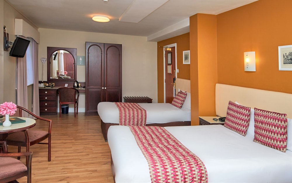 Eviston House Hotel